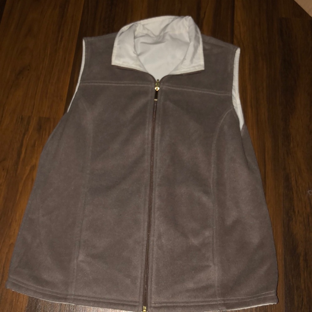 Reversible vest - Picture 2 of 3